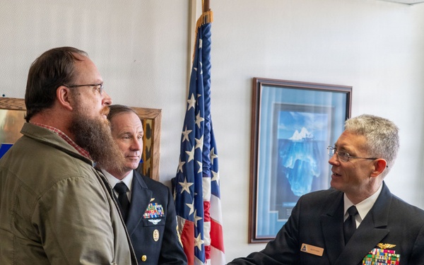 NAWCWD presents command coin to NAVFAC planner