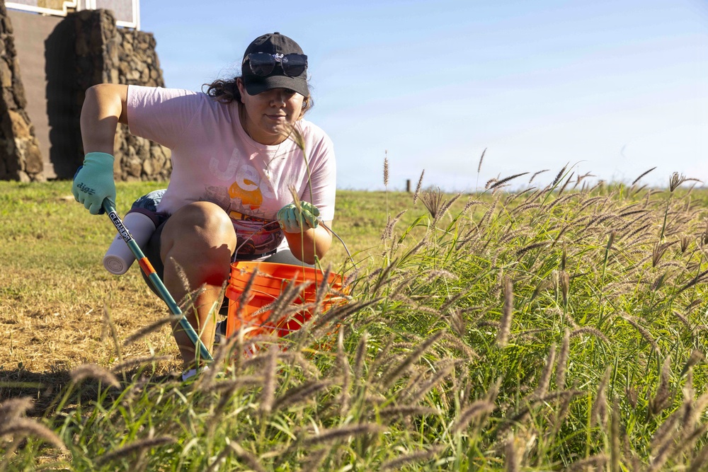CNRH Volunteers with 808 Cleanups for Laulima Navy
