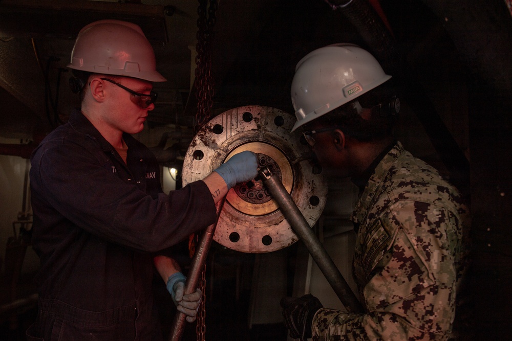 Ronald Reagan Sailors Conduct Maintenance