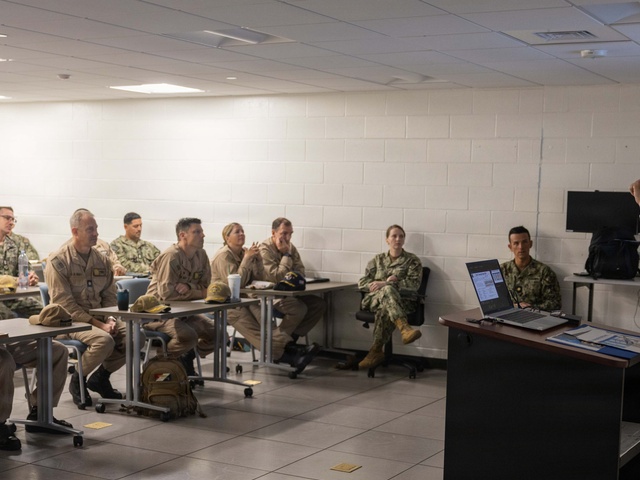 Vice Admiral McLane Host's the CO's Waterfront Symposium