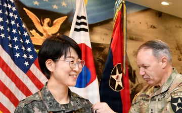 2d Infantry Division/ROK-U.S. Combined Division Commanding General of the ROK patching ceremony