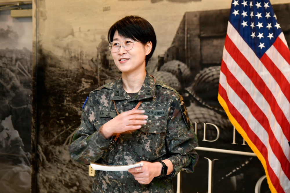 2d Infantry Division/ROK-U.S. Combined Division Commanding General of the ROK patching ceremony