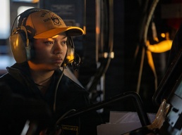 USS Dewey Departs from Kushiro, Japan