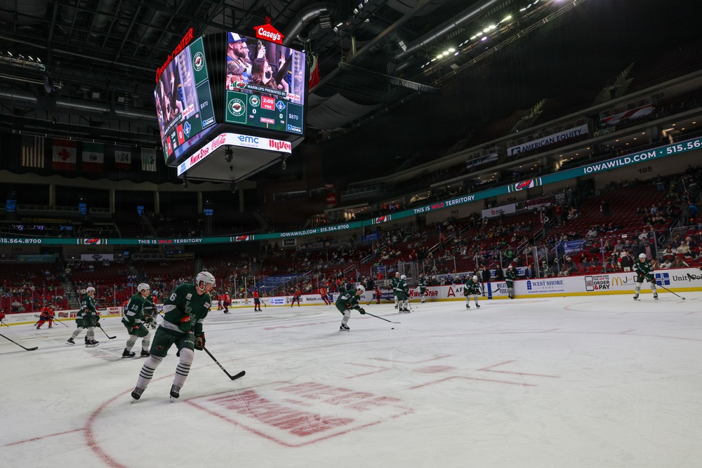 Iowa National Guard rappel team at Iowa Wild game