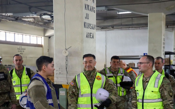 Transportation Command Leadership surveys Korean Rotational Forces Exercise