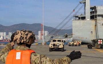 U.S. Army vehicles arrive in Busan during KRF exercise