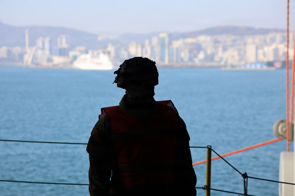 U.S. Army vehicles arrive in Busan during KRF exercise