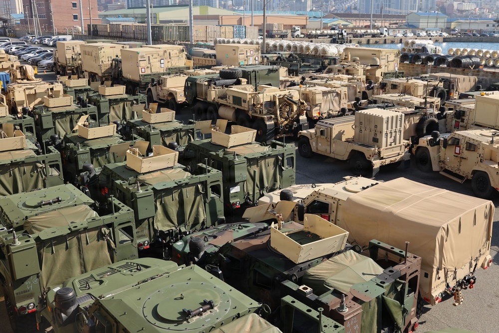 U.S. Army vehicles arrive in Busan during KRF exercise