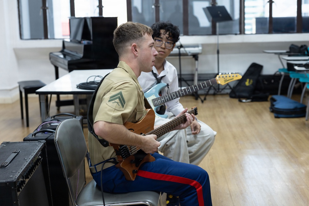 III MEF Band Provides Musical Workshop at Srinakharinwirot University Demonstration