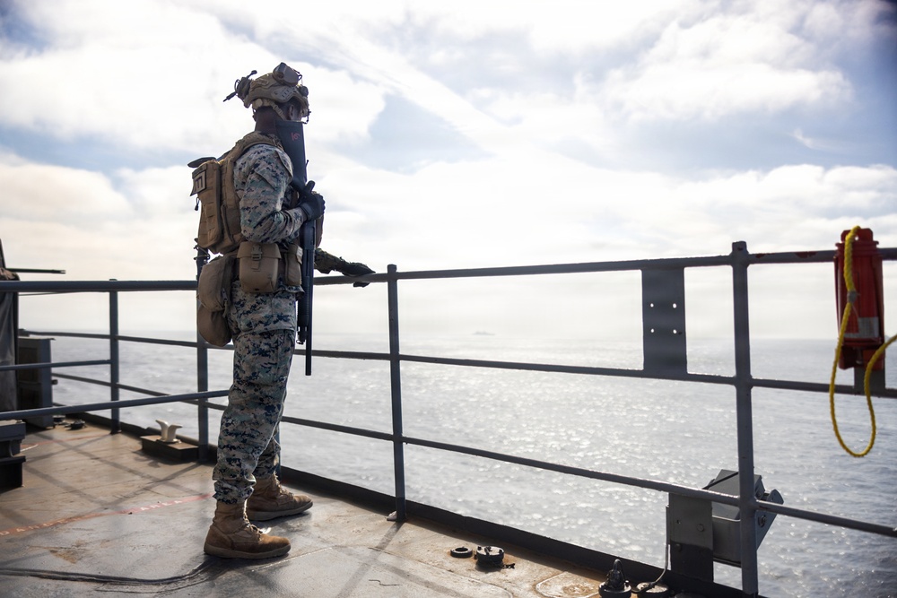 11th MEU Marines, Sailors Conduct a Live-Fire Integration Range Aboard USS Comstock