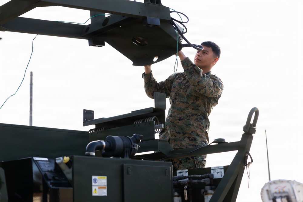 III MEF Marines Conduct Satellite Communication Electromagnetic Interference Training