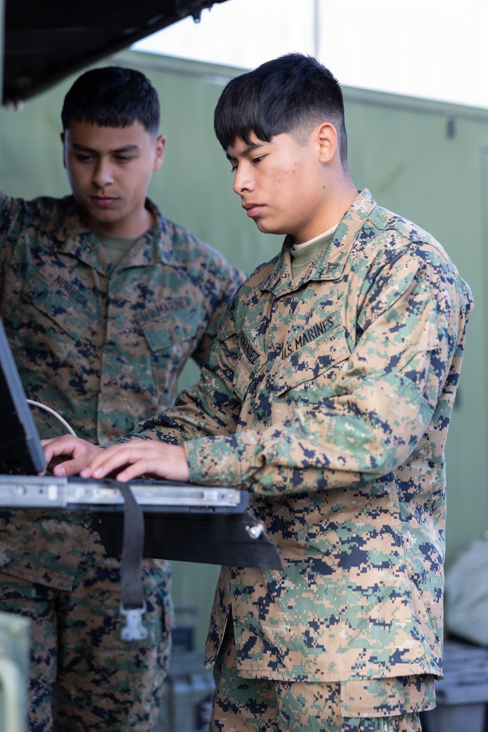 III MEF Marines Conduct Satellite Communication Electromagnetic Interference Training