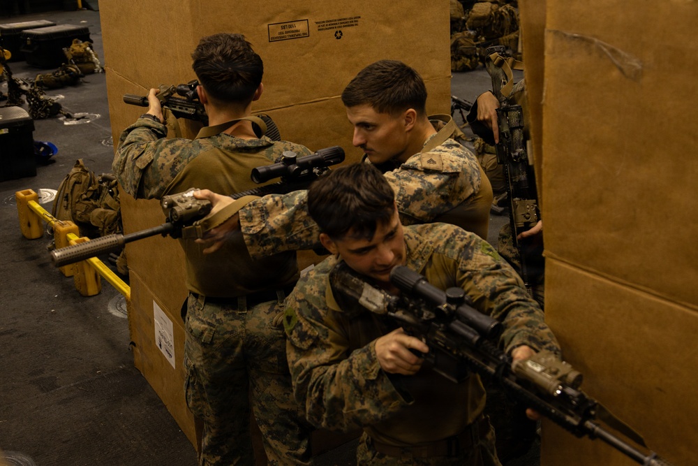 31st MEU | BLT 3/1 conducts Close Quarters Battle training