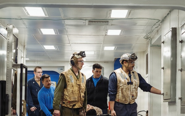 11th MEU Marines, Sailors Conduct Mass Casualty Exercise