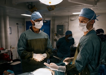 11th MEU Marines, Sailors Conduct Mass Casualty Exercise