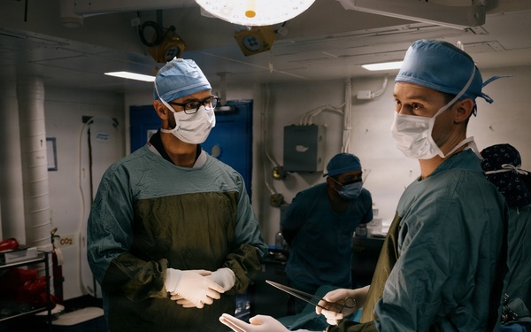 11th MEU Marines, Sailors Conduct Mass Casualty Exercise