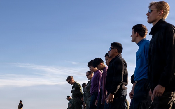 11th MEU Marines, Sailors Disembark USS Boxer