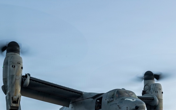 11th MEU Marines, Sailors Disembark USS Boxer