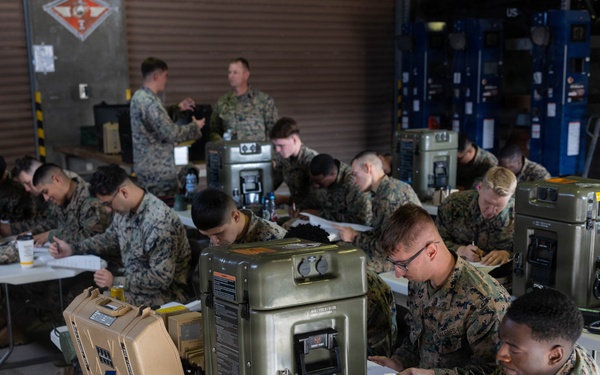 MASS-2 hosts class on Lightweight Energy Storage System