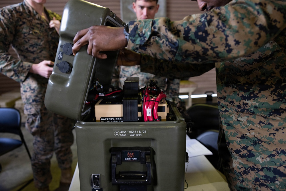 MASS-2 hosts class on Lightweight Energy Storage System