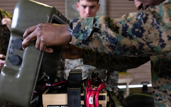 MASS-2 hosts class on Lightweight Energy Storage System