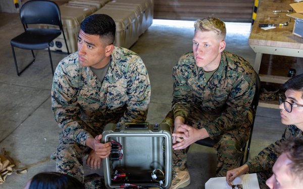 MASS-2 hosts class on Lightweight Energy Storage System