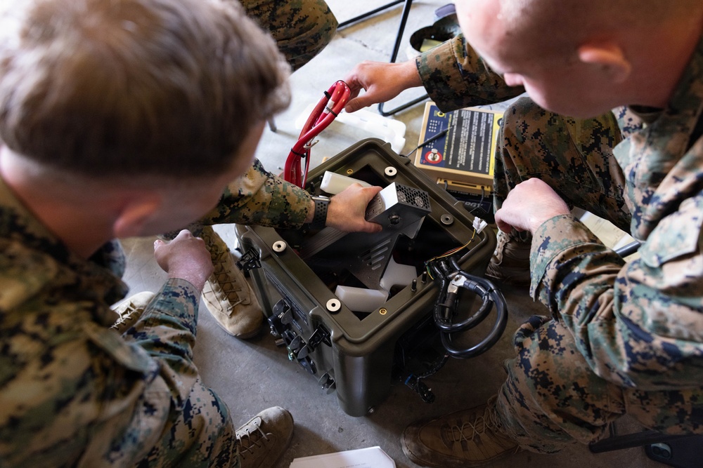 MASS-2 hosts class on Lightweight Energy Storage System