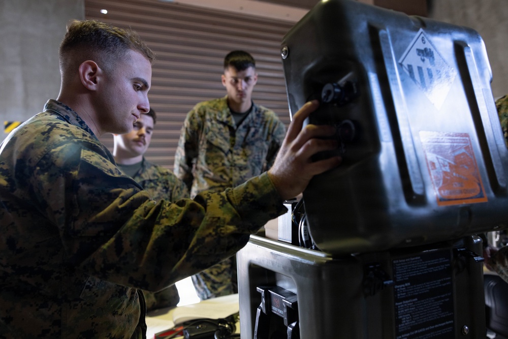 MASS-2 hosts class on Lightweight Energy Storage System