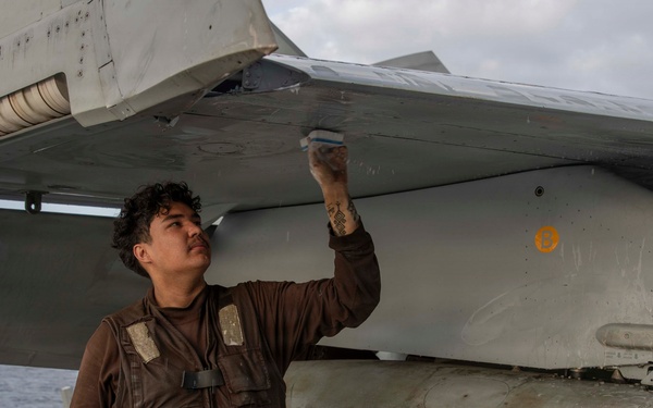 Abraham Lincoln Conducts Routine Aircraft Maintenance