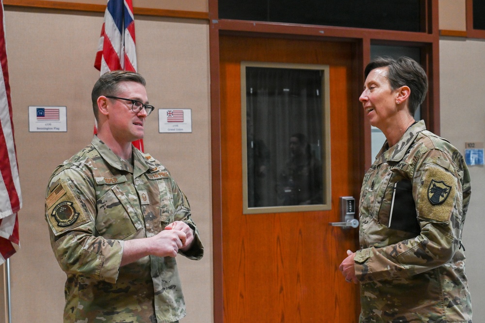 U.S. Strategic Command CSEL speaks with ALS students and instructors