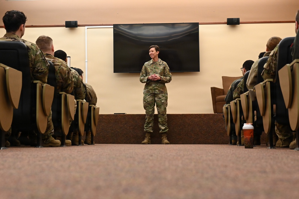 U.S. Strategic Command CSEL speaks with ALS students and instructors