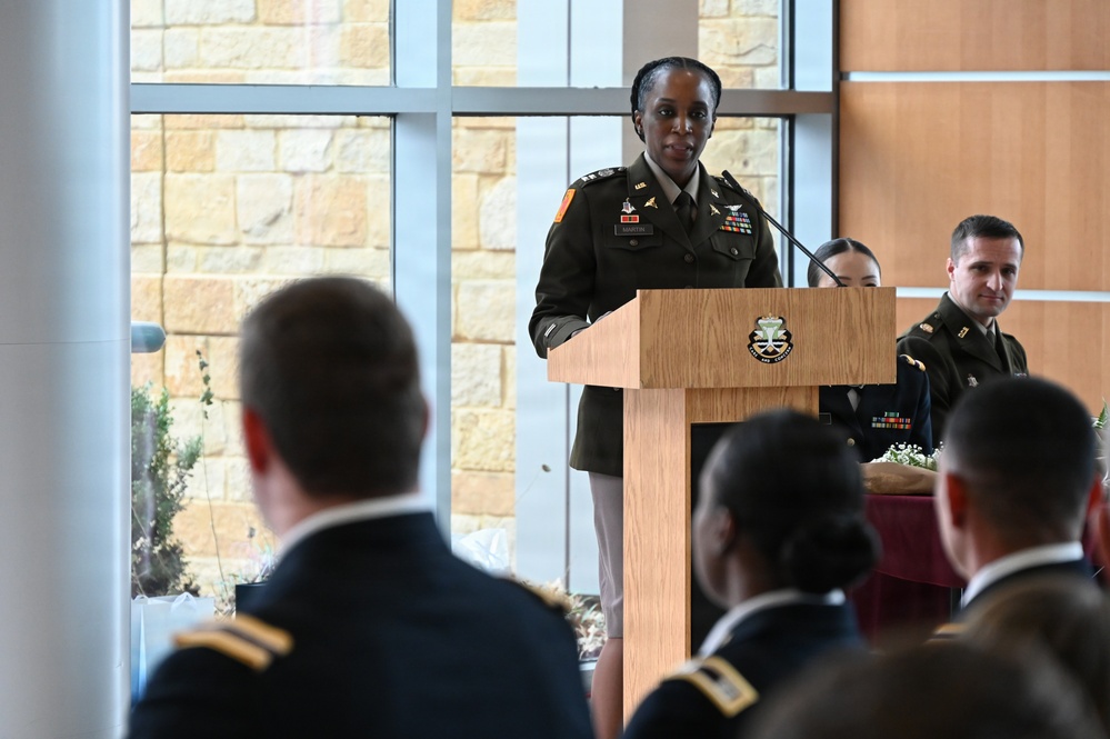 Army’s newest physician assistants finish demanding medical program