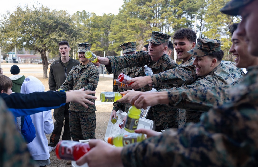 MALS-26 hosts community event with Richlands Elementary school