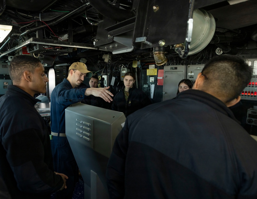 Kearsarge Hosts Tour For Midshipmen