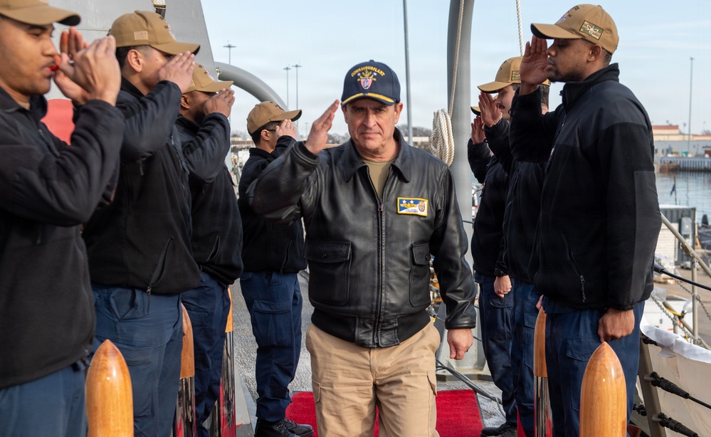 Rear Adm. Cahill Visits USS Nitze