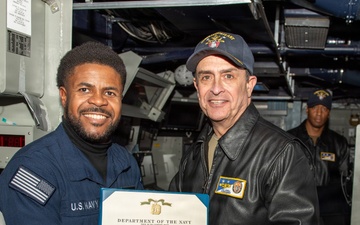 Rear Adm. Cahill Visits USS Nitze