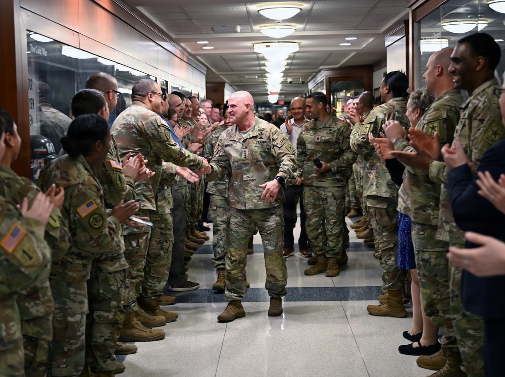 Vice Chief of Staff of the Army Gen. James J. Mingus Clap Out Ceremony