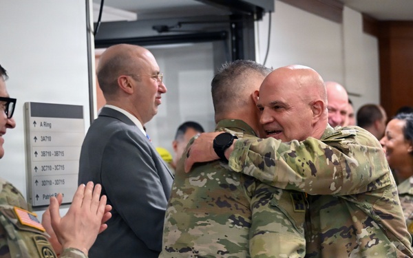 Vice Chief of Staff of the Army Gen. James J. Mingus Clap Out Ceremony