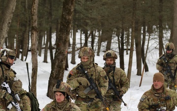 Winter field training tests infantry leaders