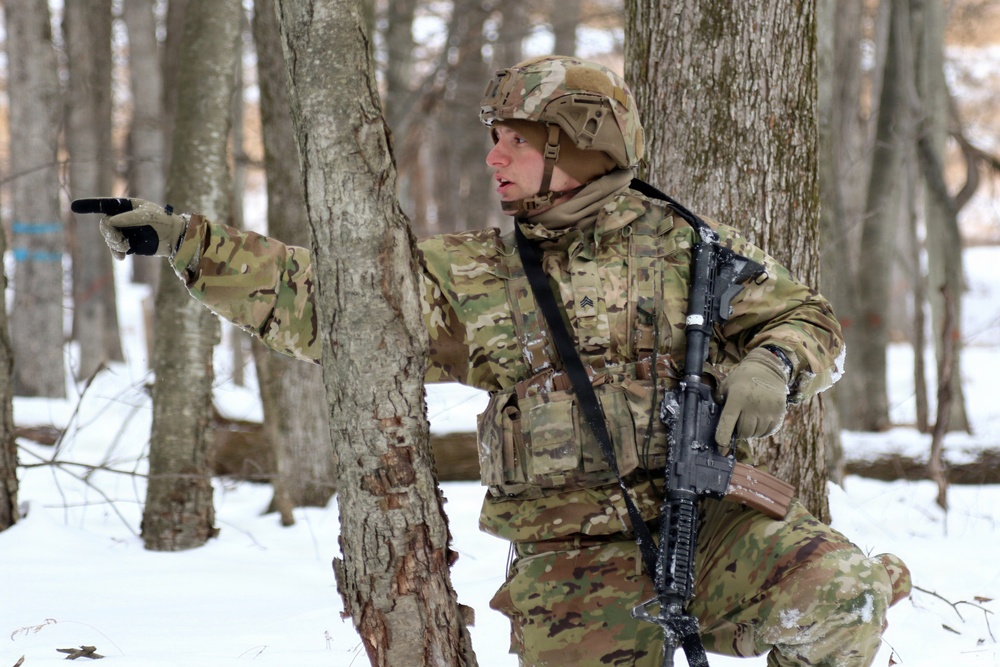 Winter field training tests infantry leaders