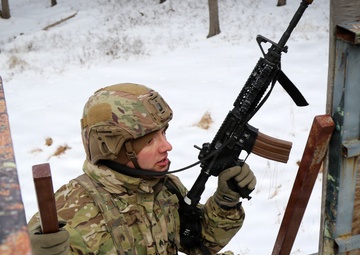 Winter field training tests infantry leaders