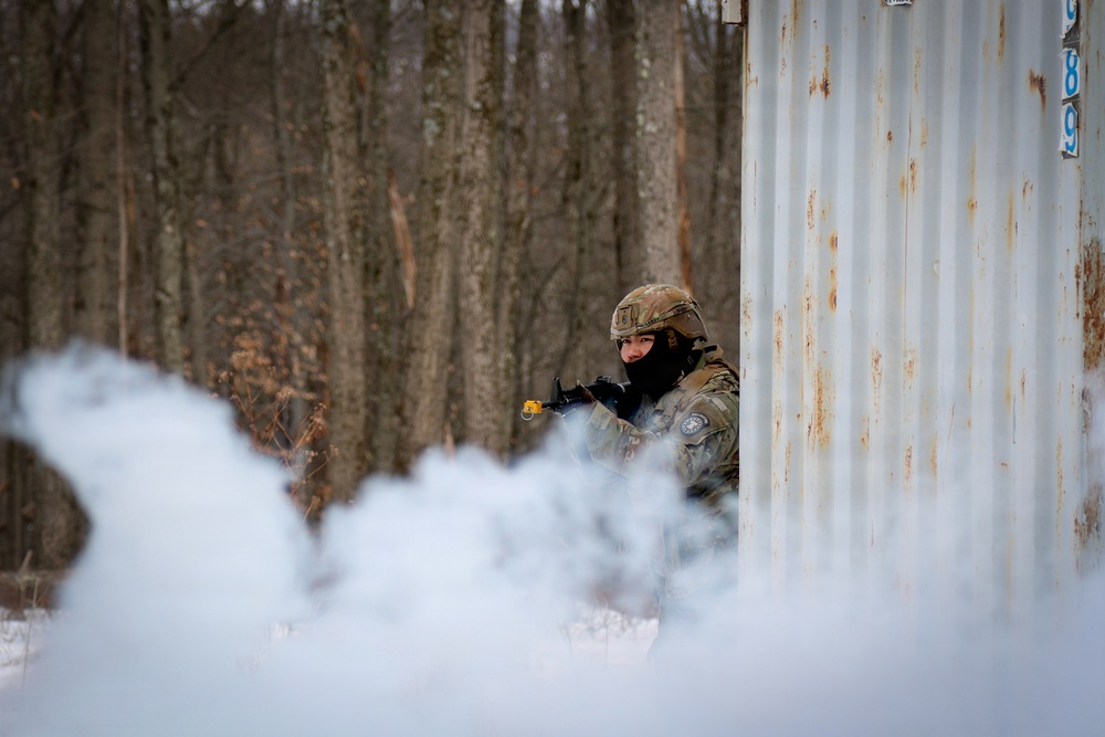 Winter field training tests infantry leaders