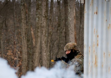 Winter field training tests infantry leaders