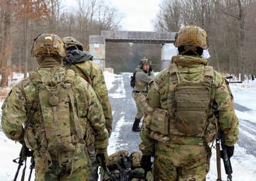 Winter field training tests infantry leaders