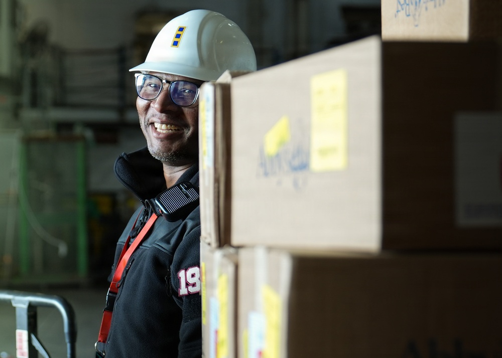 Ike Conducts Planned Incremental Availability maintenance period