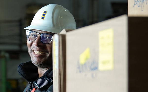 Ike Conducts Planned Incremental Availability maintenance period