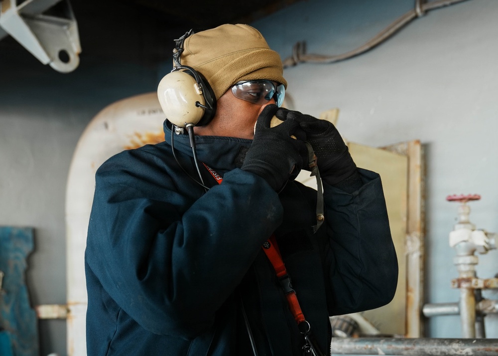 IKE conducts fuel onload