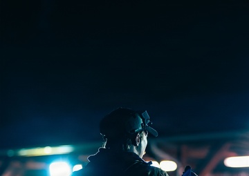 1SFG(A) Green Berets conduct night combat marksmanship training