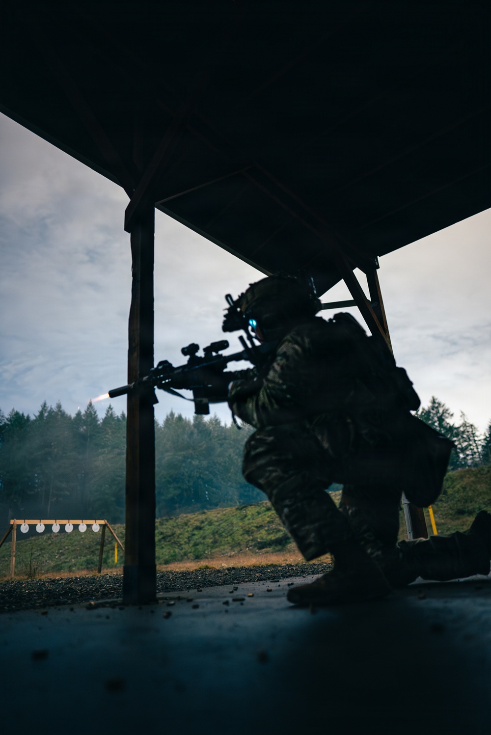1SFG(A) Green Berets conduct night combat marksmanship training