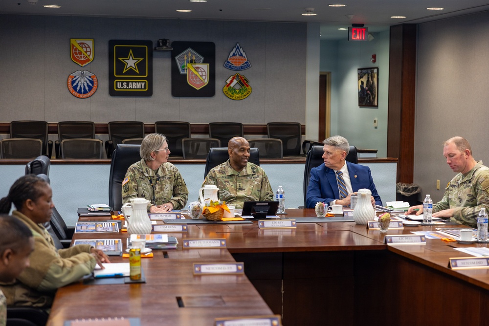 G6 visit highlights NETCOM modernization and defensive priorities